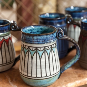 stoneware pottery made by Birmingham native Larry Allen